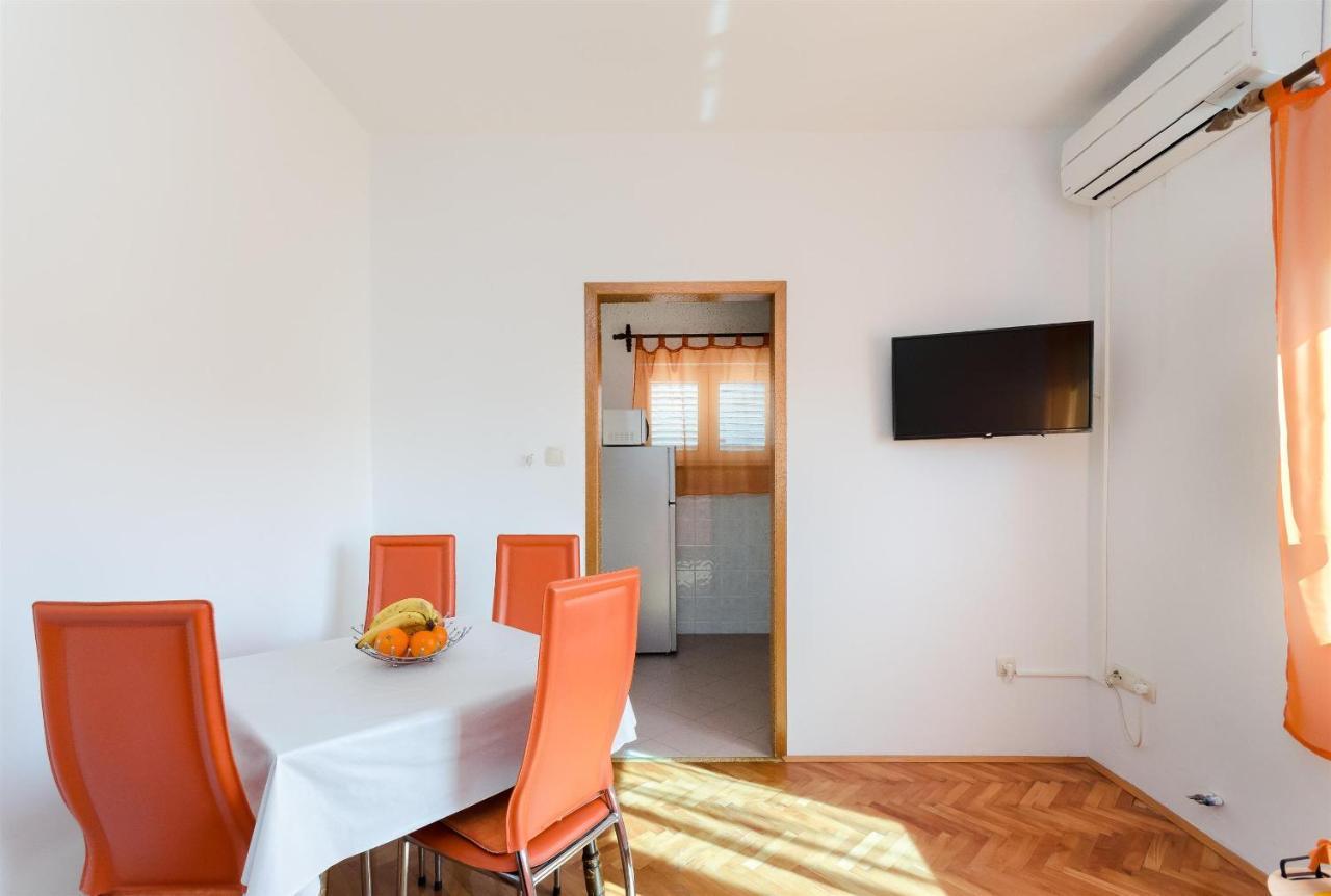 Apartments Mirjana B Лопар Екстериор снимка